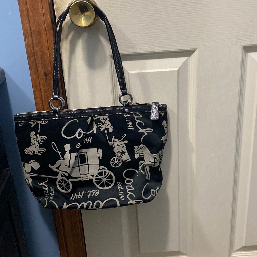 Coach purse excellent condition